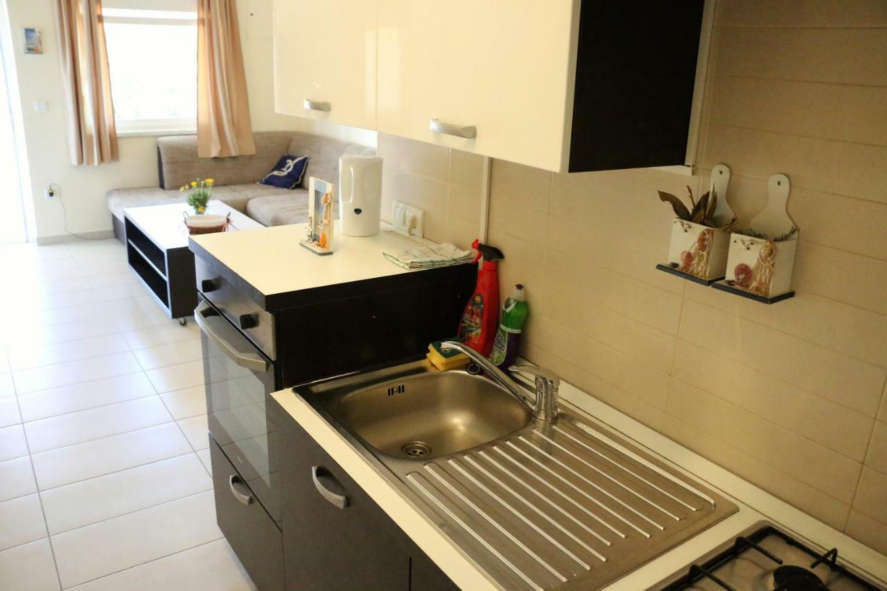 Apartments Vir Delfin エクステリア 写真